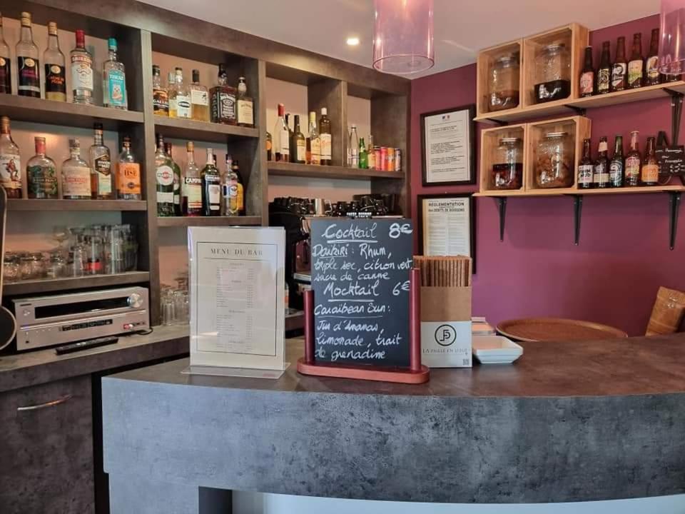 Plouigneau Cozy Hotel Logis Morlaix מראה חיצוני תמונה
