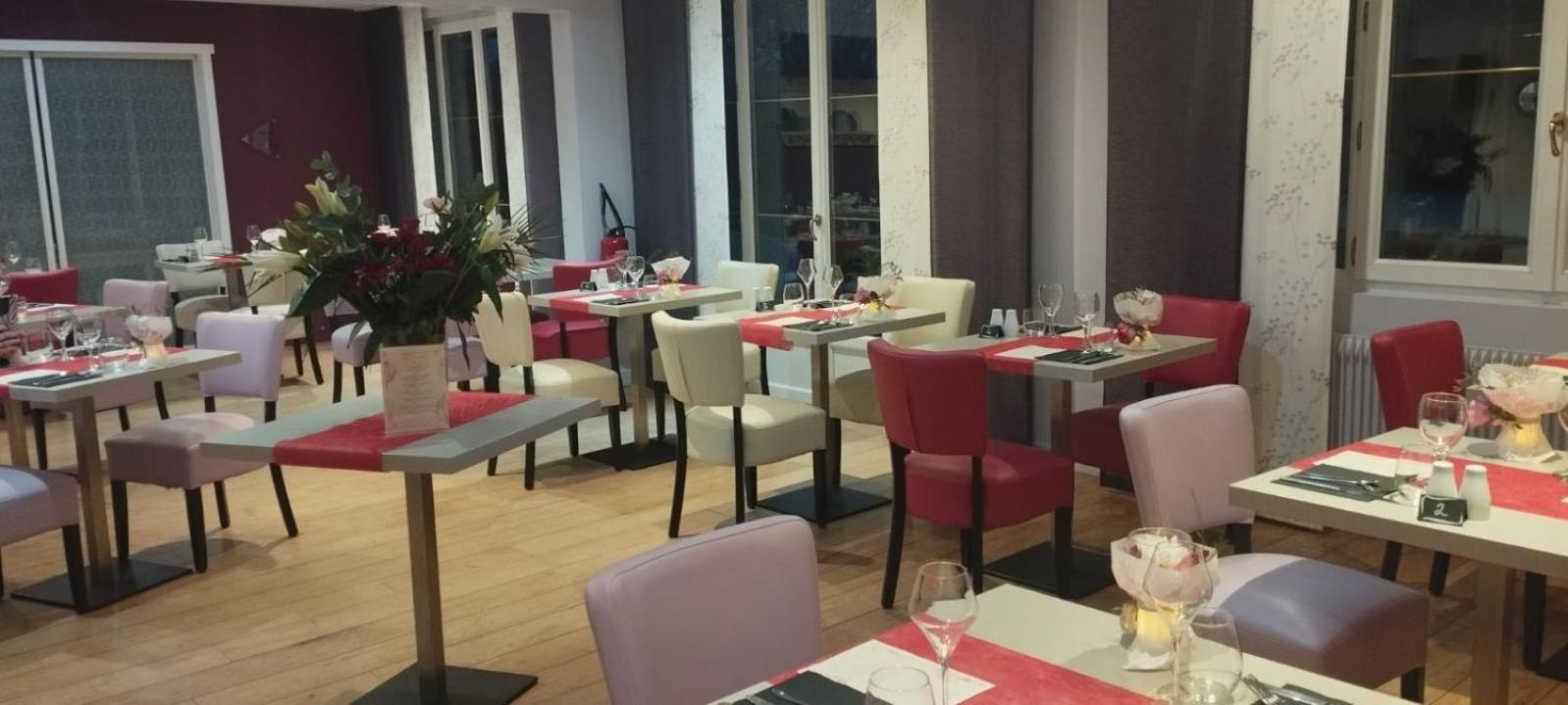 Plouigneau Cozy Hotel Logis Morlaix מראה חיצוני תמונה